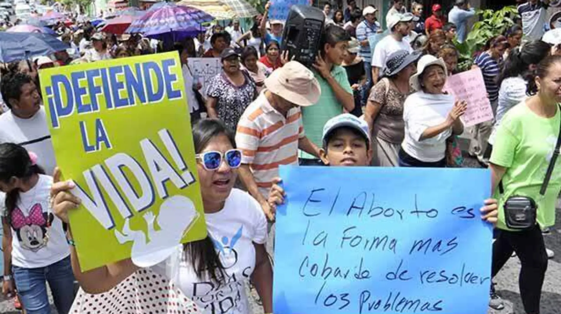 Chilpancingo - con marcha protestan contra clinica de abortos